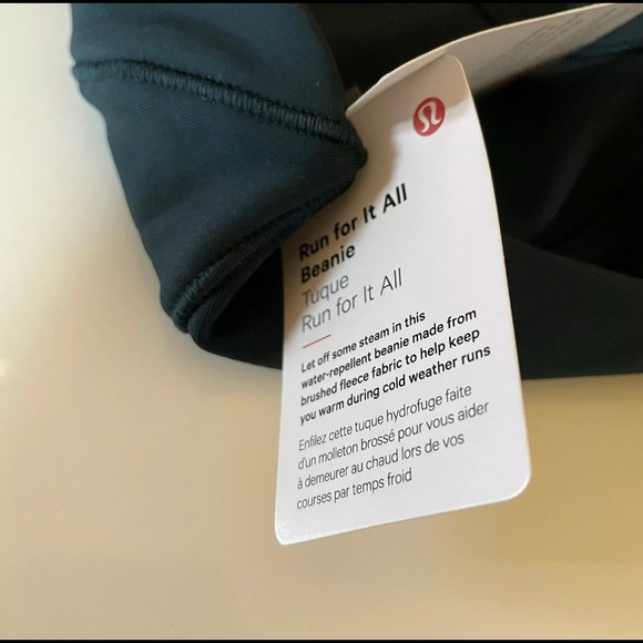 Lululemon Run for It All Beanie in Submarine One Size - Picture 5 of 6